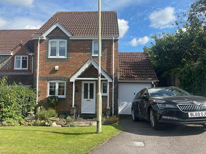3 Bedroom Detached House For Sale In Aldbourne Close, Hungerford, RG17