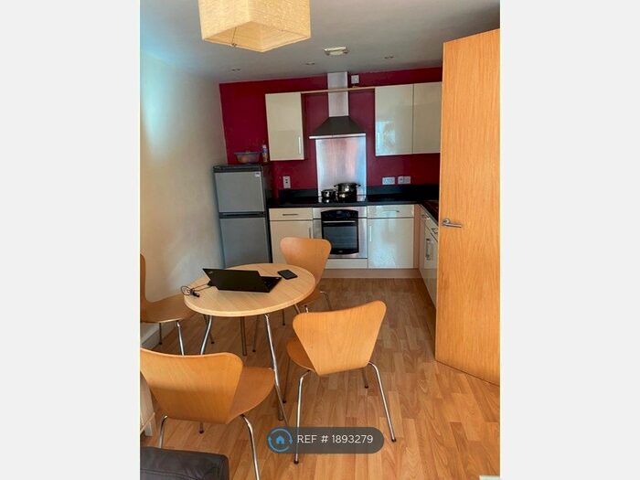 1 Bedroom Flat To Rent In Lovell House, Leeds, LS7