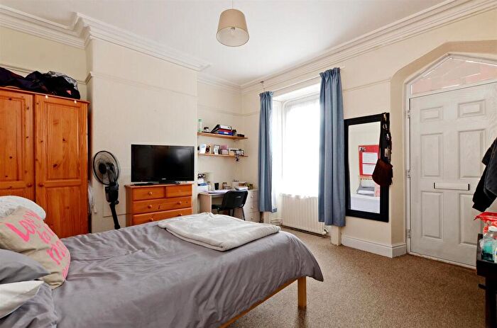4 Bedroom House To Rent In Whitham Road, Broomhill, S10