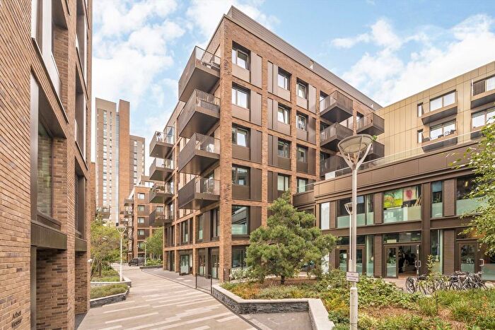2 Bedroom Flat To Rent In Moulding Lane, Deptford, SE14