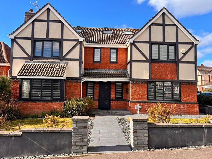 6 Bedroom Detached House For Sale In Heol Pearetree, Rhoose, CF62