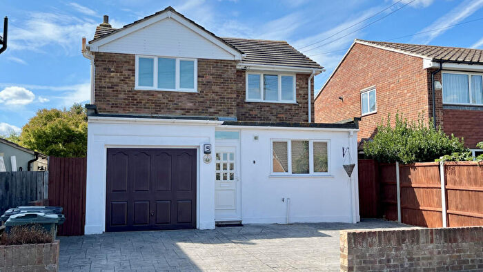 3 Bedroom Detached House To Rent In Alfred Road, Dartford, DA2