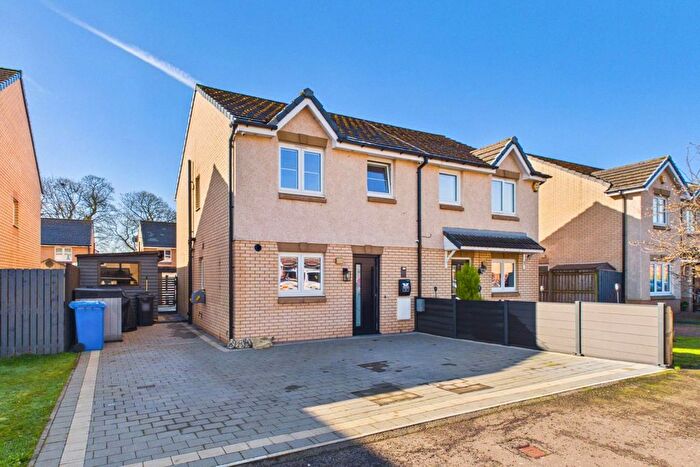 3 Bedroom Semi Detached House For Sale In Red Deer Road, Cambuslang, Glasgow, G72