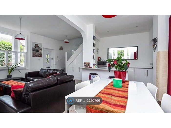 3 Bedroom End Of Terrace House To Rent In Himley Road, London, SW17