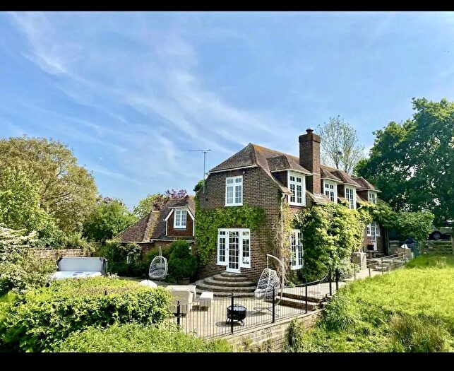 5 Bedroom Detached House To Rent In Stone, Tenterden, Kent, TN30