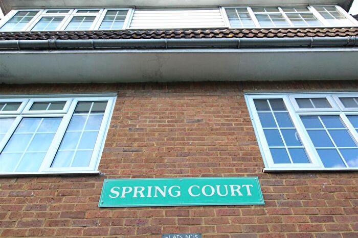 2 Bedroom Apartment For Sale In Chessington Road, Ewell, KT17