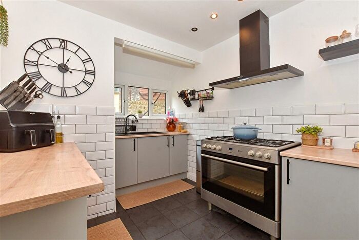 3 Bedroom Terraced House For Sale In Heathfield Avenue, Dover, Kent, CT16