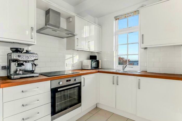 1 Bedroom Flat To Rent In Oakeshott Avenue, Highgate, N6