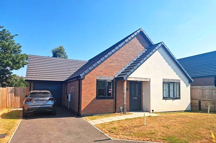 3 Bedroom Bungalow To Rent In Shrewsbury Street, Prees, Whitchurch, Shropshire, SY13