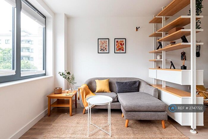 1 Bedroom Flat To Rent In St. Pauls Way, London, E3
