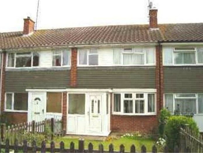 3 Bedroom Terraced House To Rent In Brickly Road, Luton, Bedfordshire., LU4
