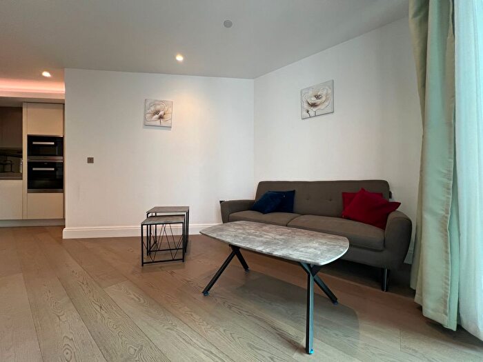 2 Bedroom Flat To Rent In Albert Embankment, London, SE1