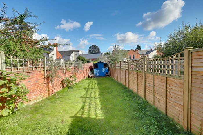 3 Bedroom End Of Terrace House For Sale In Elliots Way, Caversham, RG4
