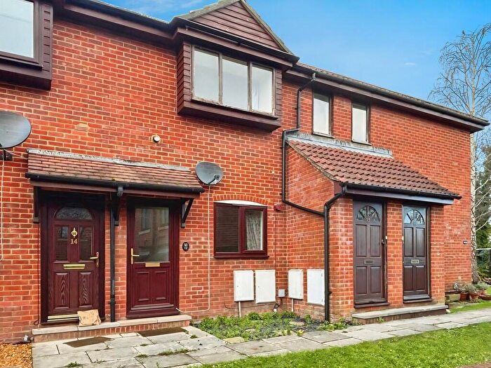 1 Bedroom Ground Maisonette To Rent In Maplecroft, Salisbury, SP2