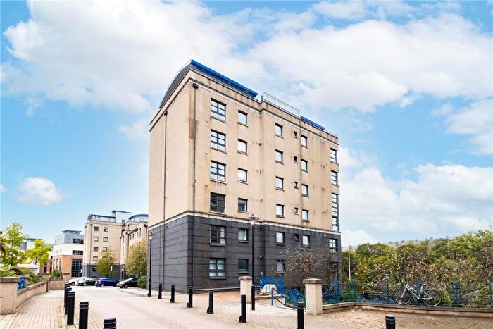 2 Bedroom Flat To Rent In Riverside Drive, Aberdeen, AB11