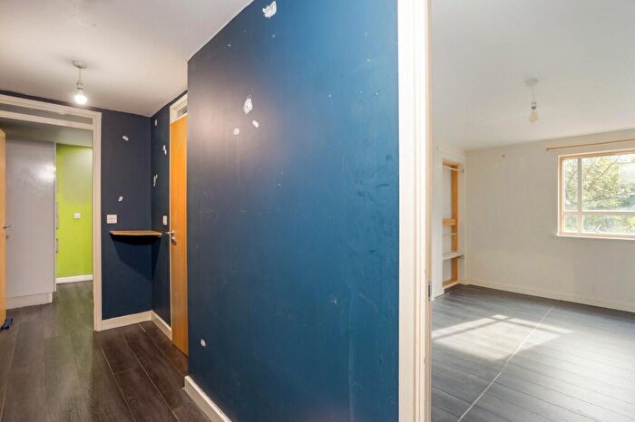 1 Bedroom Flat For Sale In Ducere House, Viaduct Street, London, E2