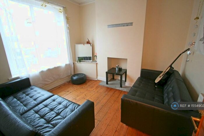 6 Bedroom Terraced House To Rent In Richards Street, Cardiff, CF24