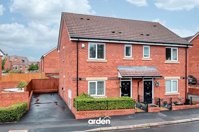 3 Bedroom Semi-Detached House For Sale In Merrimans Hill Road, Worcester, WR3