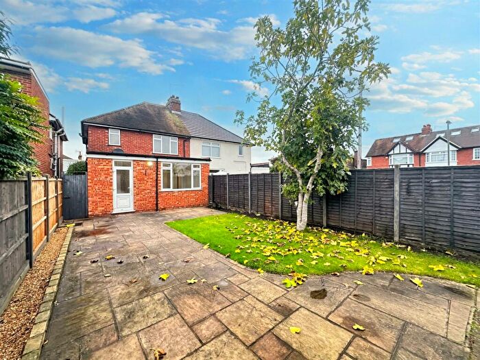 3 Bedroom Semi-Detached House To Rent In Terrace Road, Walton-On-Thames, KT12