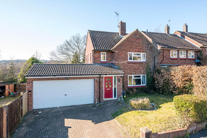 4 Bedroom End Of Terrace House For Sale In Noke Shot, Harpenden, AL5