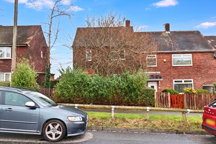 2 Bedroom End Of Terrace House For Sale In Windermere Road, Middleton, M24