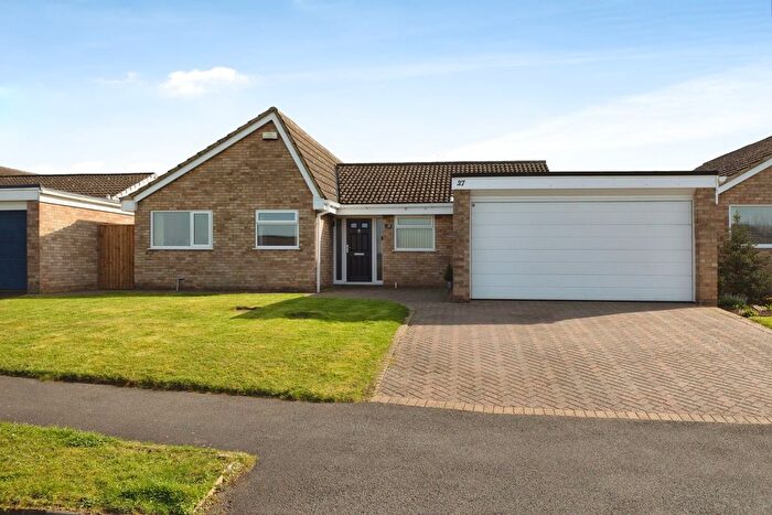 3 Bedroom Bungalow For Sale In Mount Leven Road, Yarm, TS15