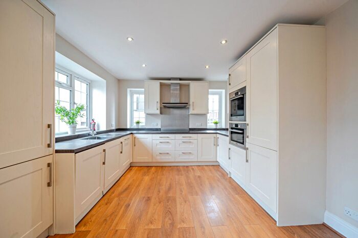 4 Bedroom Flat For Sale In Haverstock Hill, Belsize Park, London, NW3