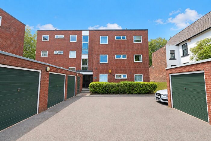 2 Bedroom Apartment For Sale In Victoria Road, Chester, CH2