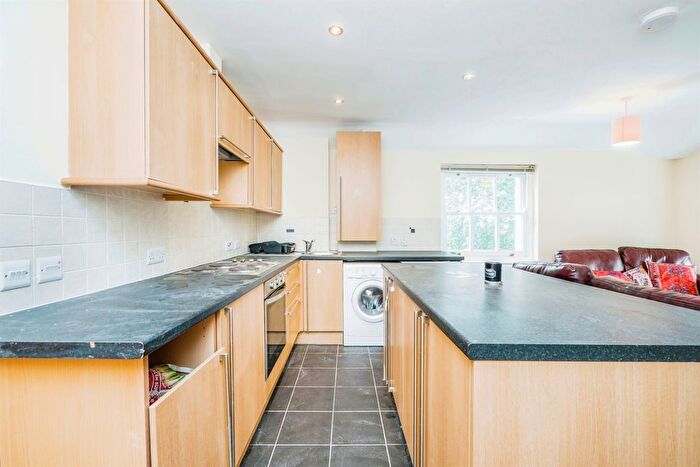2 Bedroom Flat For Sale In Cathedral Road, Pontcanna, Cardiff, CF11