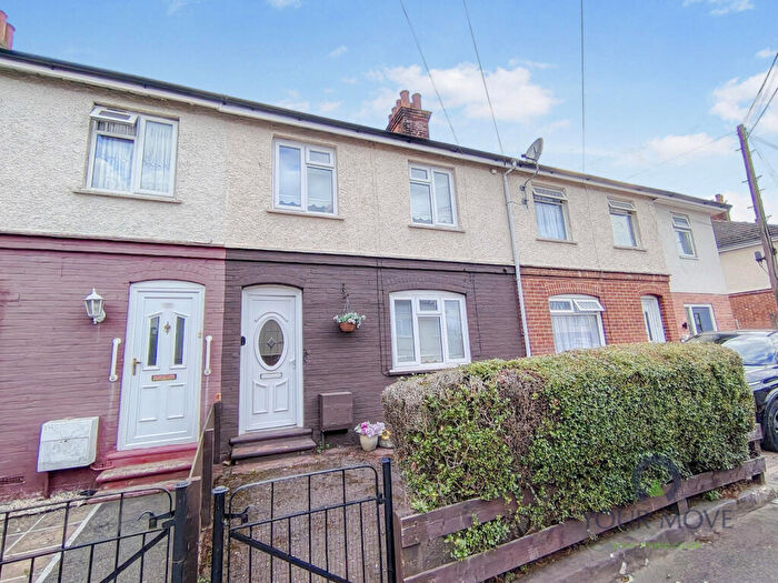 3 Bedroom Terraced House For Sale In Symons Avenue, Chatham, Kent, ME4