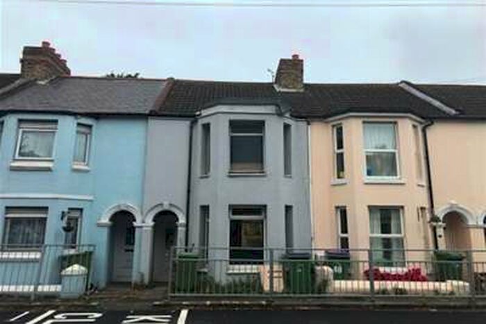 3 Bedroom House To Rent In Pavilion Road, Folkestone, CT19