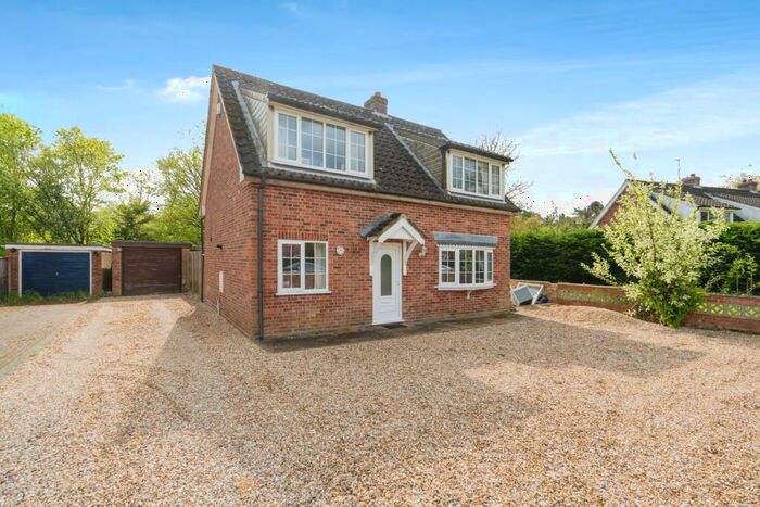 4 Bedroom Detached House For Sale In Station Road, Foulsham, Dereham, Norfolk, NR20