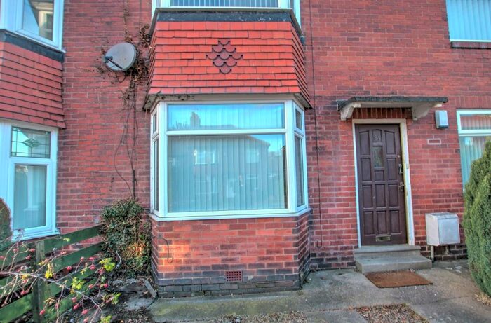 2 Bedroom Flat To Rent In Angerton Gardens, Fenham, Newcastle Upon Tyne, NE5