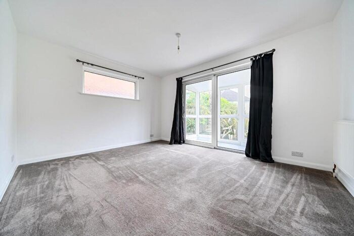 4 Bedroom Detached House For Sale In Foxes Close, Waterlooville, PO7