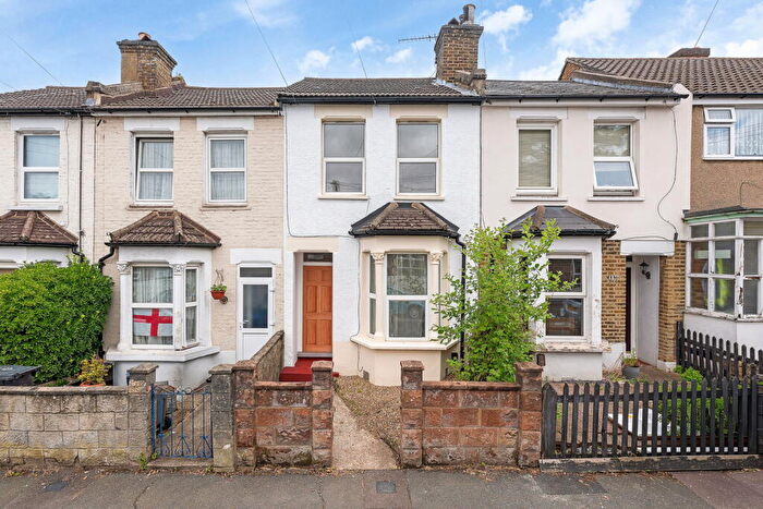 2 Bedroom Terraced House For Sale In Bynes Road, South Croydon, CR2