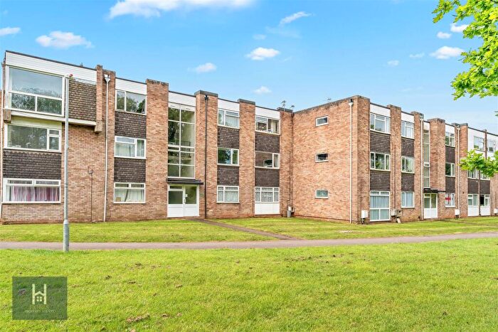 2 Bedroom Flat For Sale In Chargrove, Yate, BS37