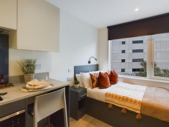 Studio To Rent In St James Boulevard, Newcastle Upon Tyne, NE4