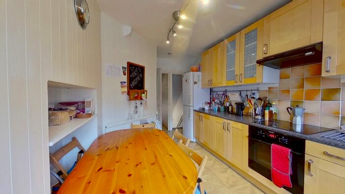 6 Bedroom Terraced House To Rent In St Michaels Crescent, Headingley, Leeds, LS6