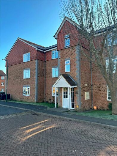 2 Bedroom Flat To Rent In Groveside Close, Carshalton, SM5