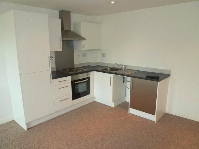 2 Bedroom Flat To Rent In Birchfield House, Hopes Carr, Hillgate, SK1