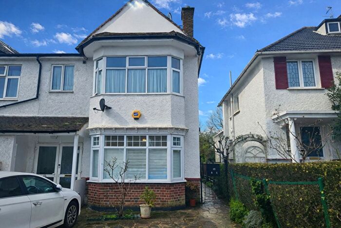 1 Bedroom Maisonette To Rent In Millway, Mill Hill, NW7