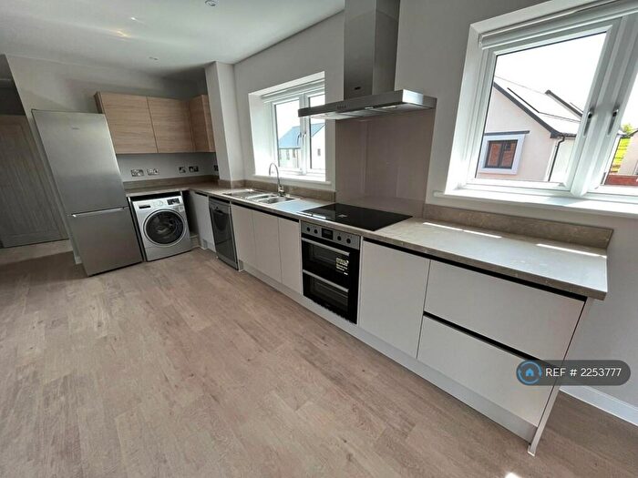 3 Bedroom Terraced House To Rent In Hutchings Drive, Exeter, EX1