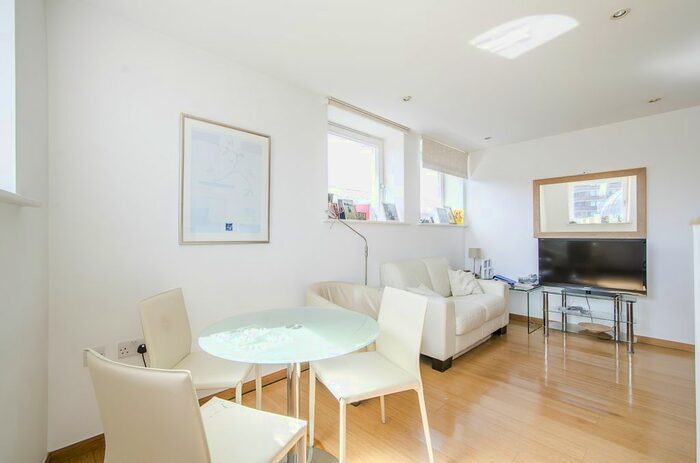 2 Bedroom Flat To Rent In Rochester Row, London, SW1P
