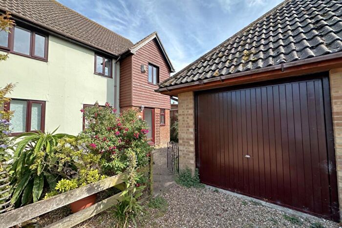 3 Bedroom House For Sale In St Margarets Drive, Walmer, CT14
