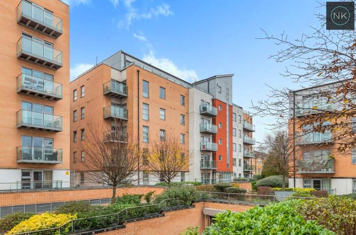 2 Bedroom Apartment To Rent In Kingswood Heights, Queen Mary Avenue, South Woodford, London, E18