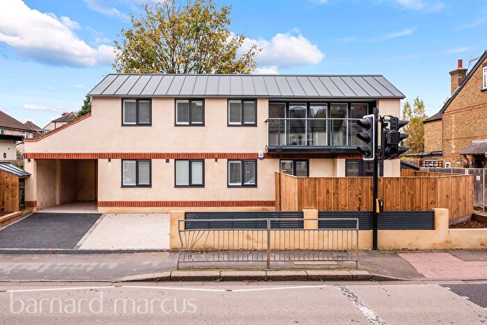 3 Bedroom Detached House For Sale In Hook Road, Epsom, KT19