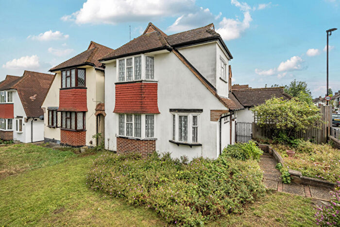 3 Bedroom Detached House For Sale In Winn Road, Lee, SE12