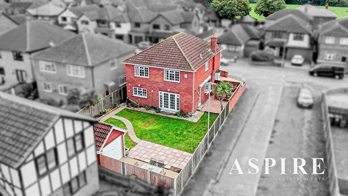 5 Bedroom Detached House For Sale In Albion Road, Benfleet, SS7