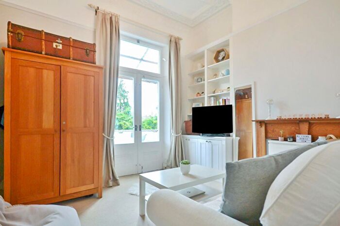 1 Bedroom Flat To Rent In Worple Road, Wimbledon, SW20