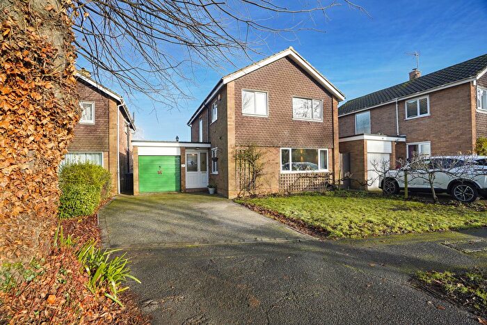 4 Bedroom Detached House For Sale In Beech Drive, Rugby, CV22